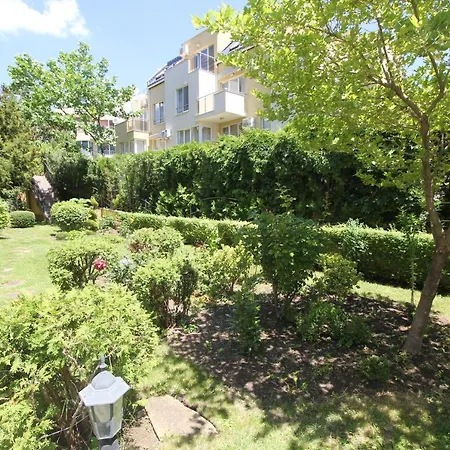 Two Bedroom In Saint Vlas. Siana 3 Apartment