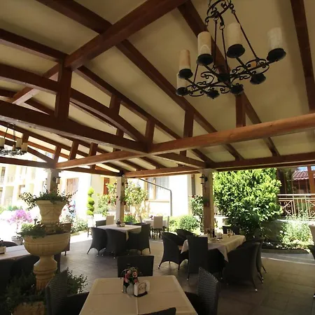 Two Bedroom In Saint Vlas. Siana 3 Apartment