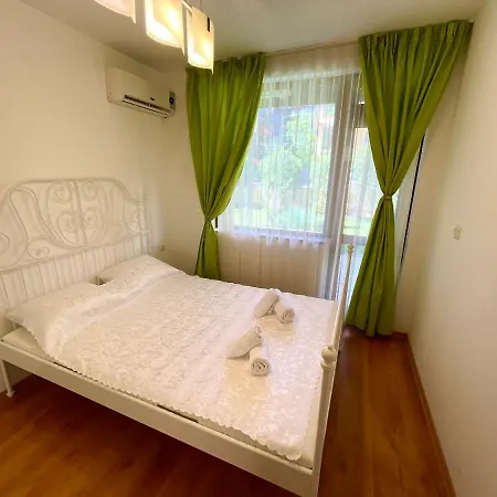 Apartment Two Bedroom In Saint Vlas. Siana 3 *